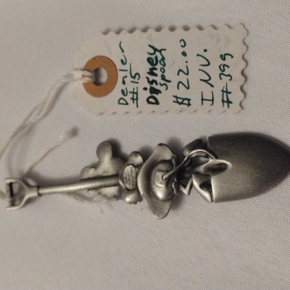 Walt Disney collectible Minnie mouse spoon 4" - Picture 4 of 5